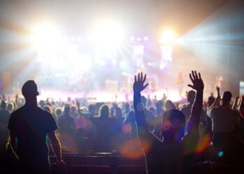 Jóvenes y fe: señales de un posible avivamiento en la Generación Z